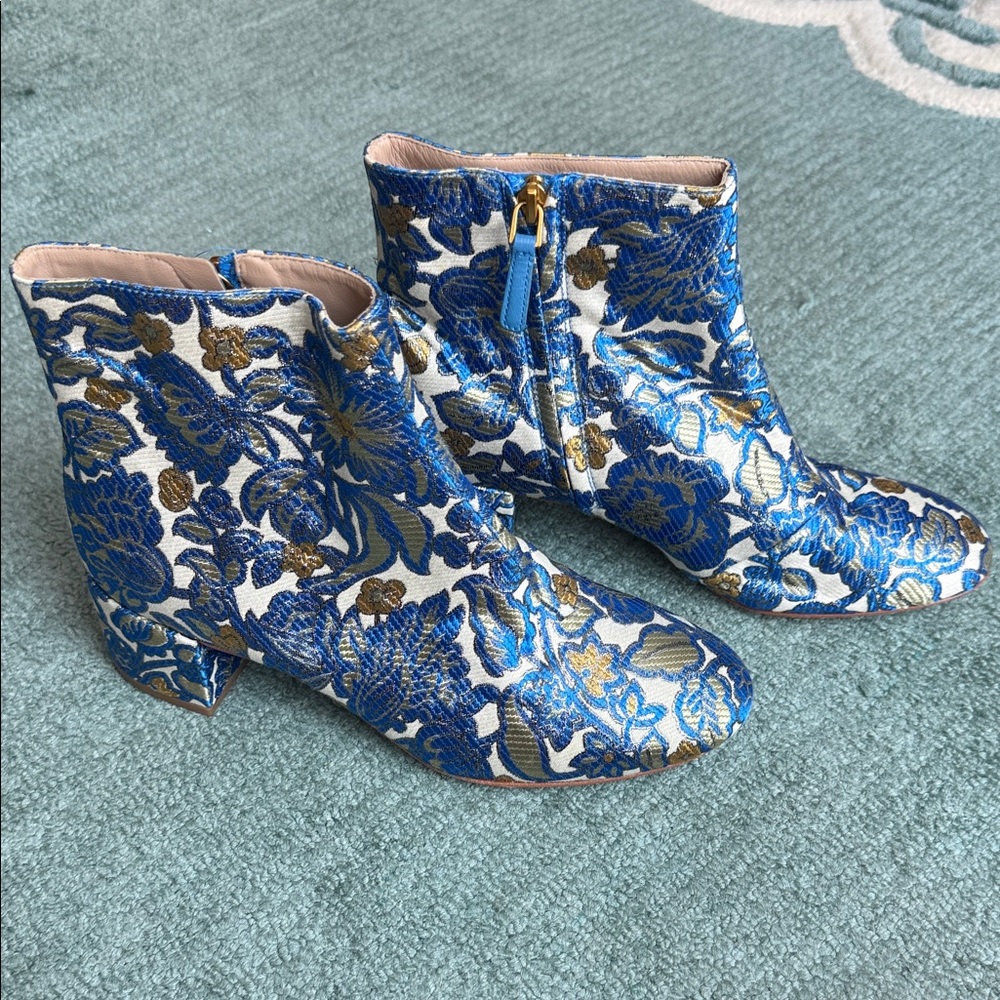 Tory Burch brand new - Blue and Gold Brocade Ankle Boots